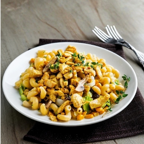 SEBZELİ TAVUKLU PENNE