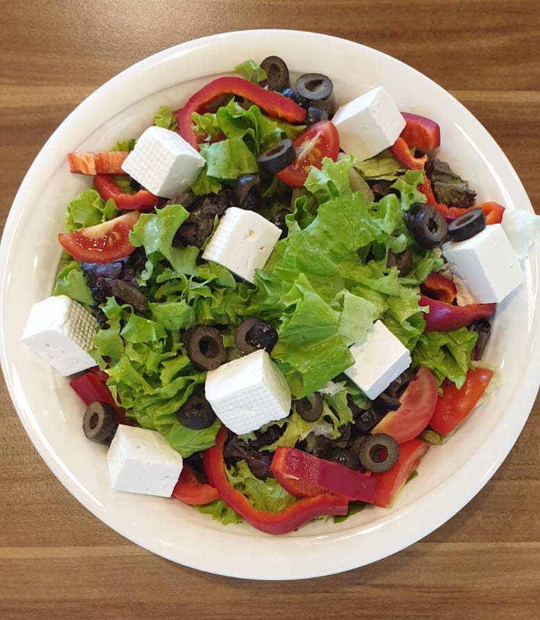PEYNİRLİ AKDENİZ SALATA